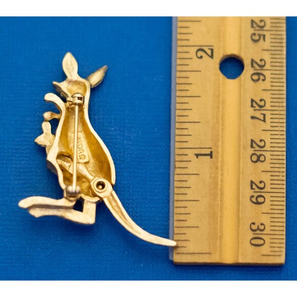 Vintage Gold Tone Kangaroo Rhinestone Animal Brooch by Avon - D39 - Picture 2 of 2